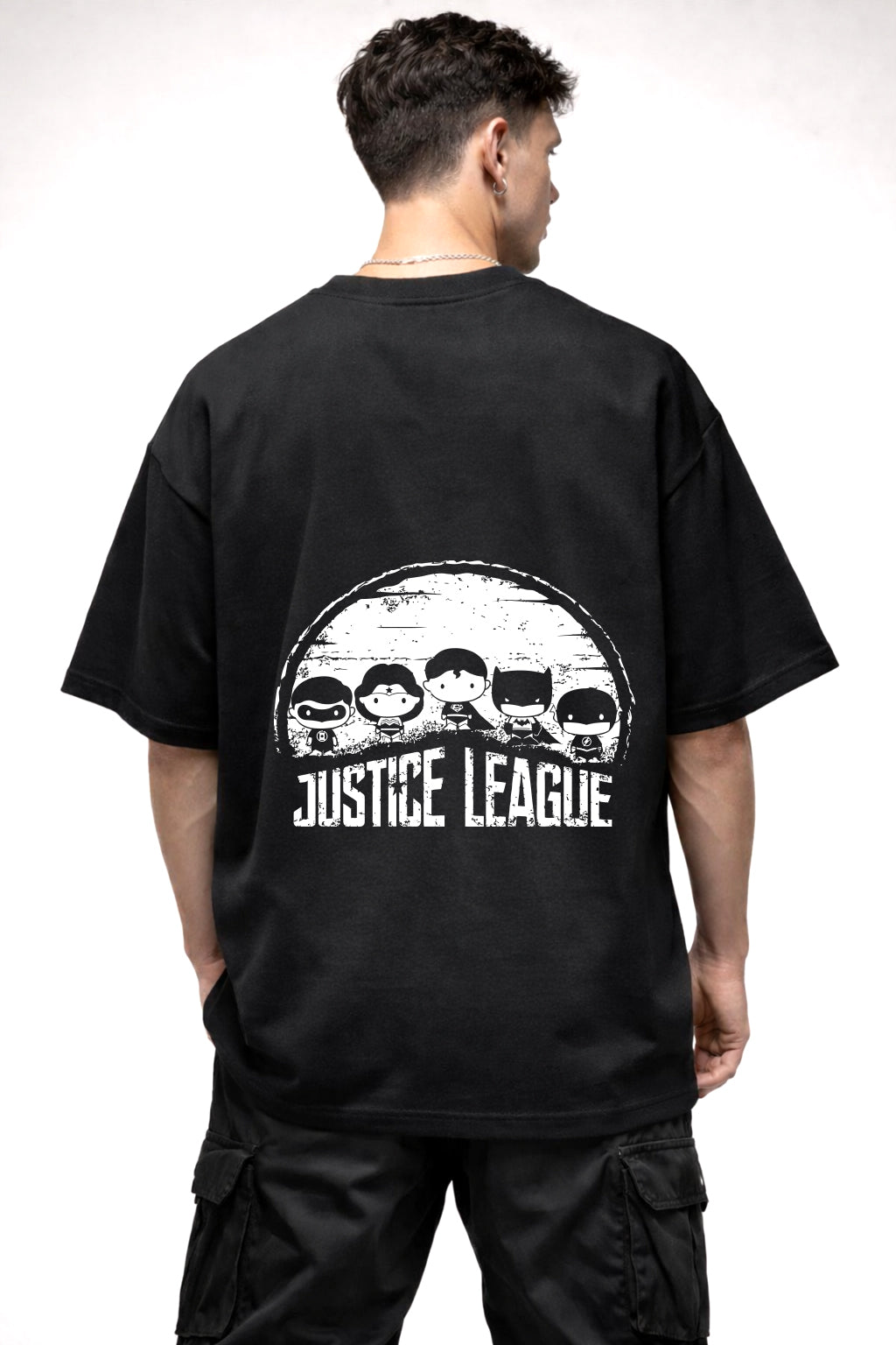 JUSTICE LEAGUE BLACK AND WHITE GRAPHIC | BLACK OVERSIZED FIT TEE