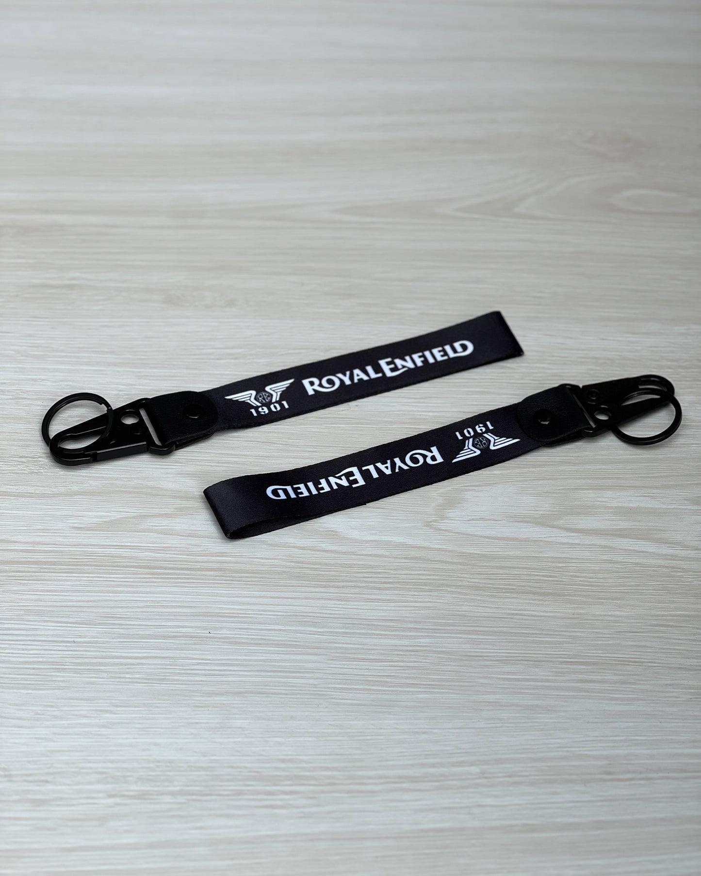 RE 1910 BLACK | KEYCHAIN