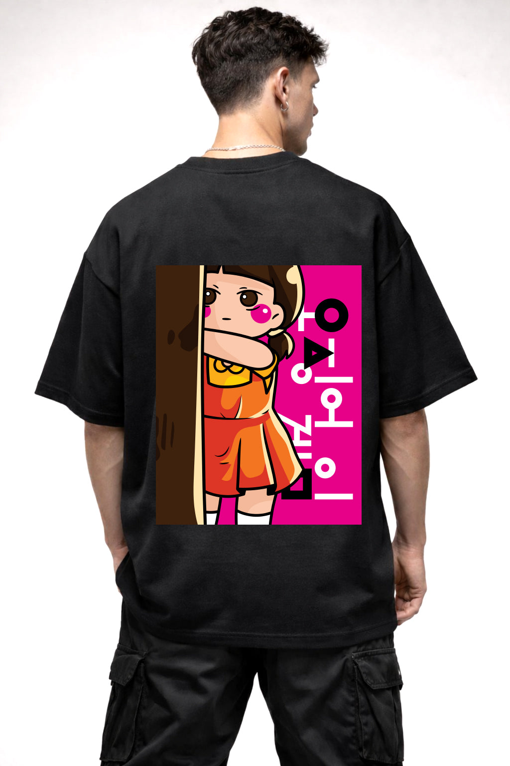 SQUID GAME ROBOT DOLL GRAPHIC | BLACK OVERSIZED FIT TEE