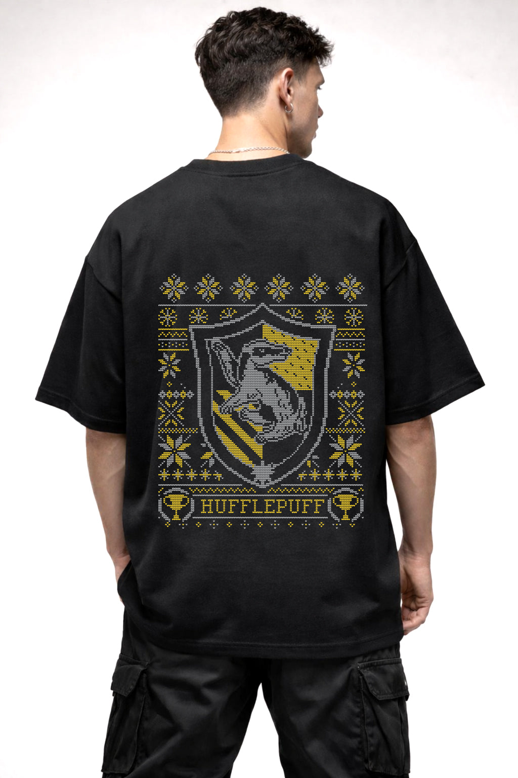 HARRY POTTER HUFFLEPUFF LOGO GRAPHIC | BLACK OVERSIZED FIT TEE